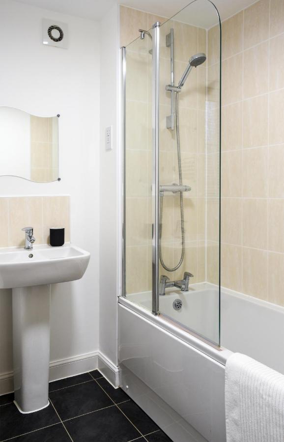 1 Bedroom Apartment Leamington Spa Hosted By Golden Key วอร์ริก ภายนอก รูปภาพ